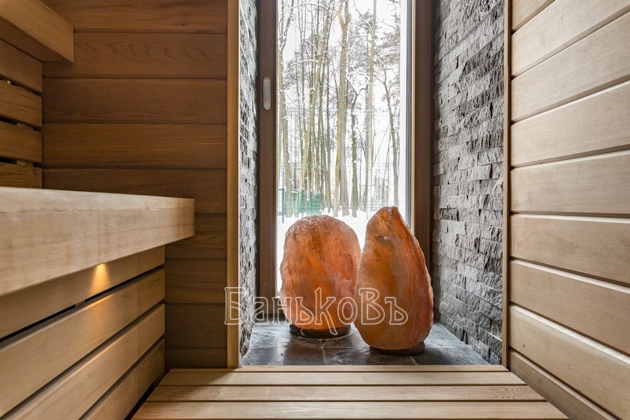 Кедровая сауна с витражным окном - фото 9